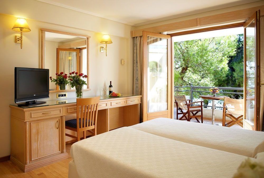 Negroponte Resort Eretria Exteriör bild